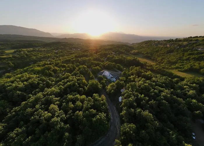 Отель Dimore Montane